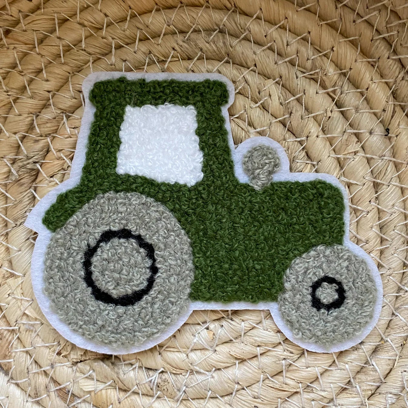 Chenille Patch Traktor grün
