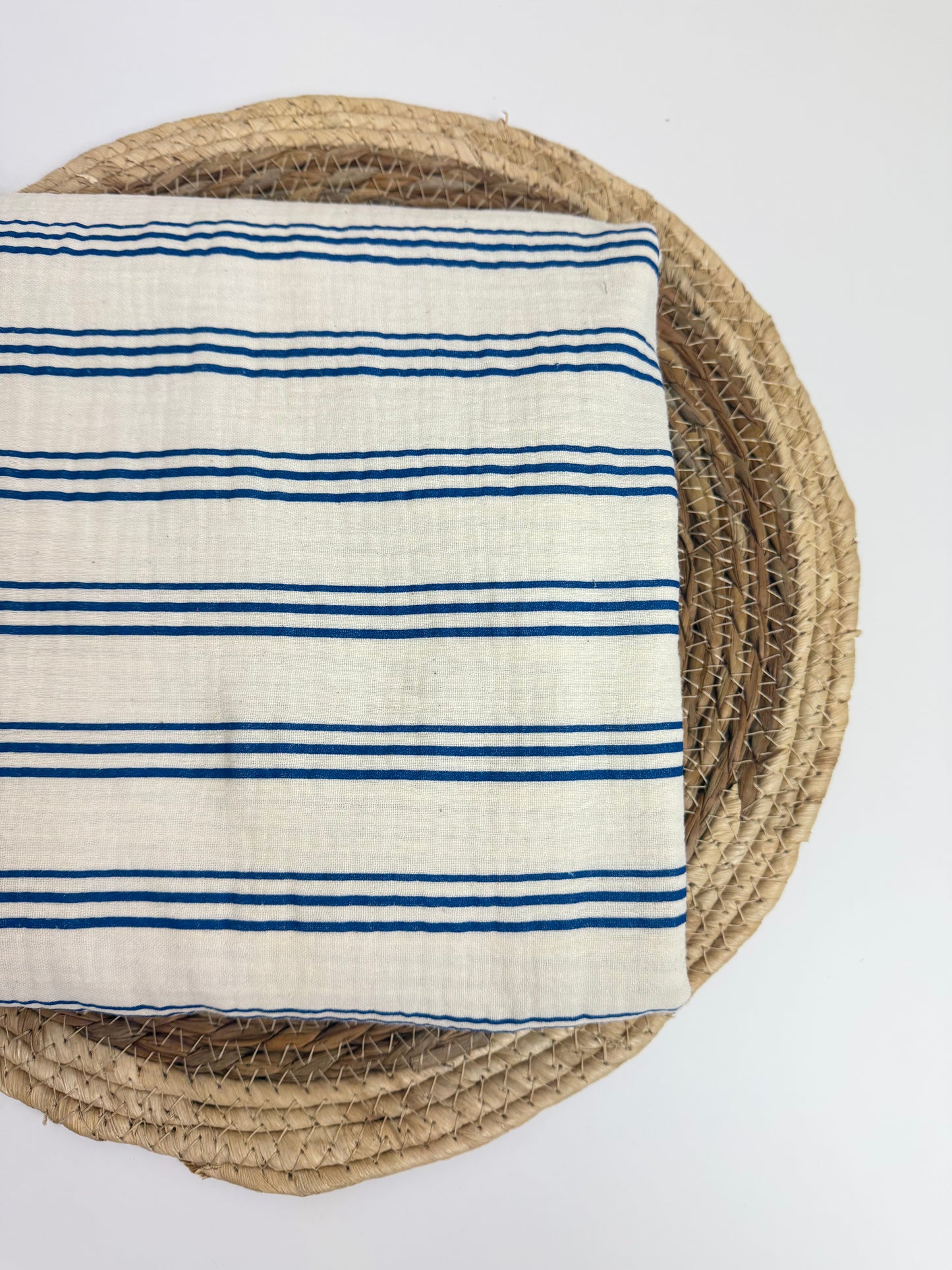 Musselindecke handmade | ca. 130 x 175 cm