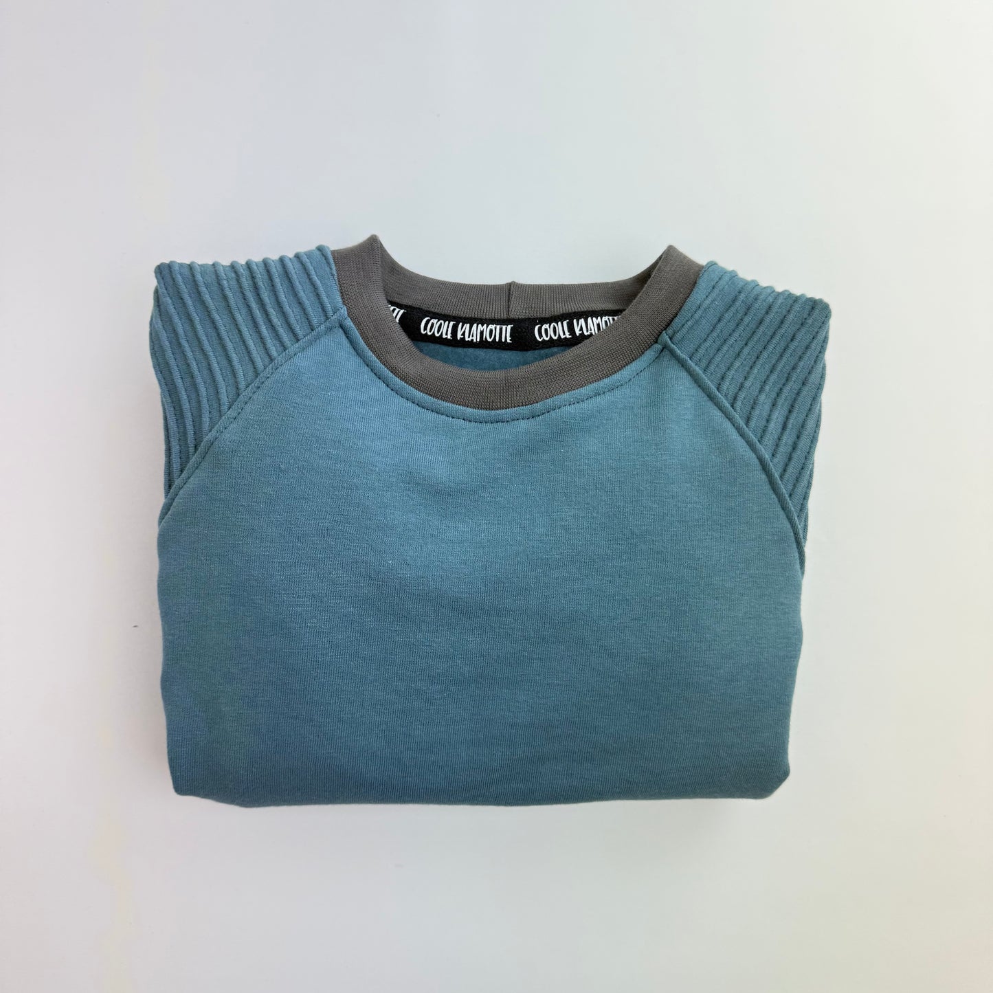 Raglan-Sweater "Biesenärmel"