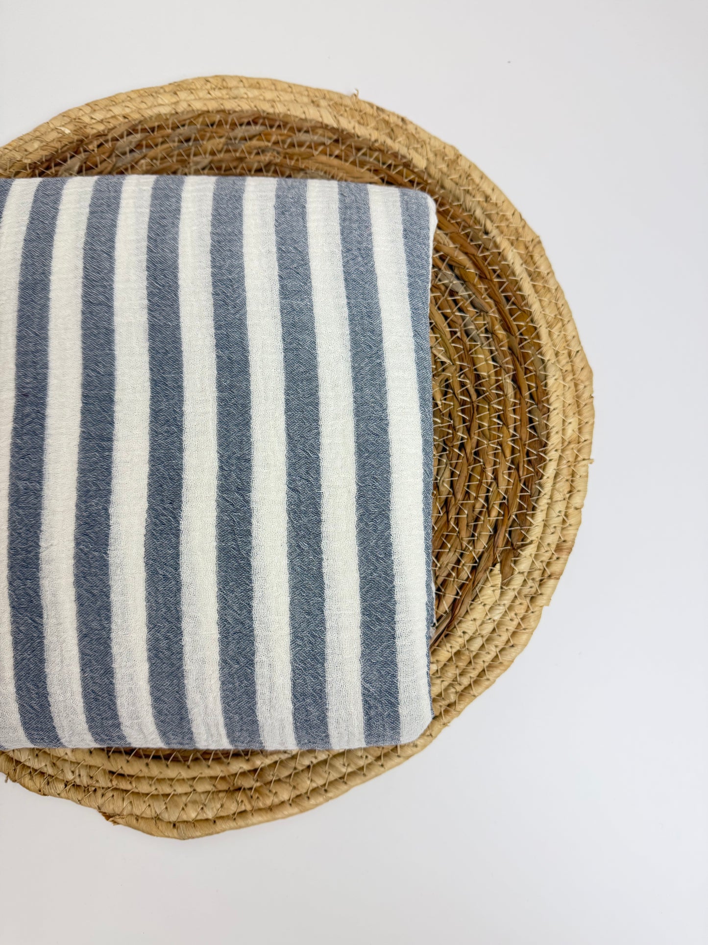 Musselindecke handmade | ca. 130 x 175 cm