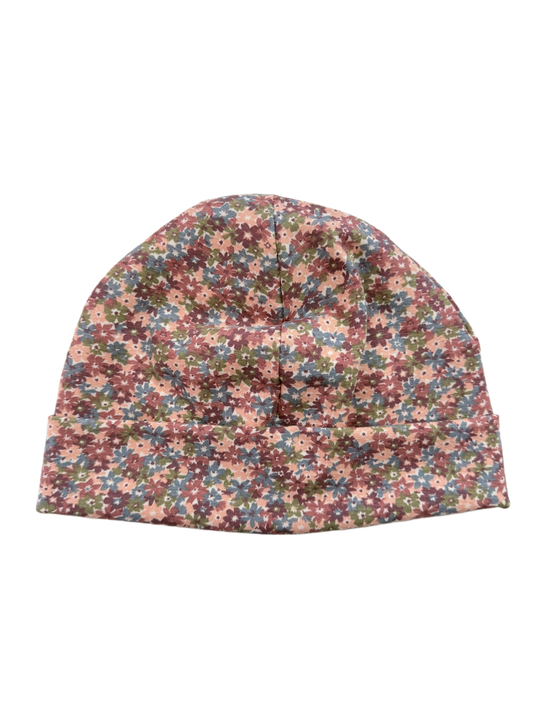 Mütze Blumenwiese Altlila (personalisierbar)