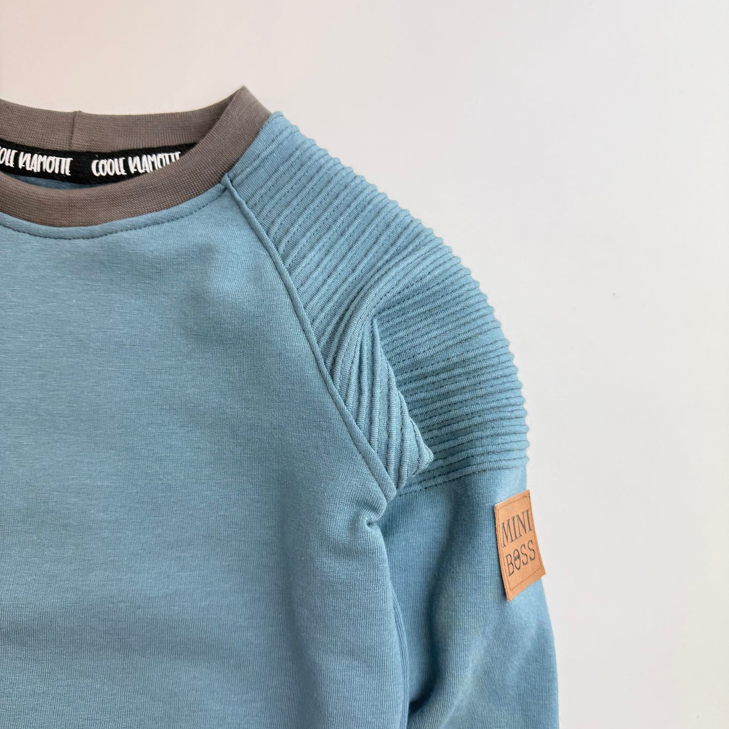 Raglan-Sweater "Biesenärmel"