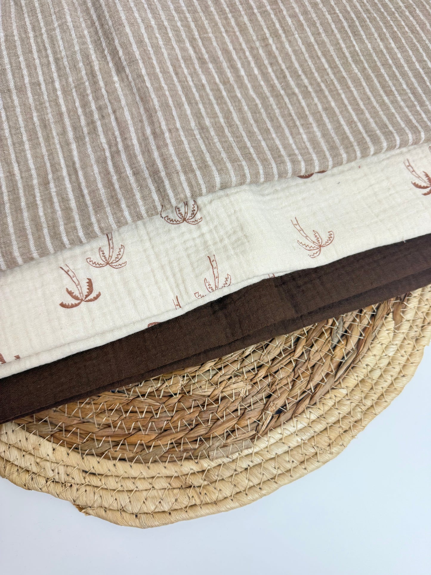 Musselindecke handmade | ca. 130 x 175 cm