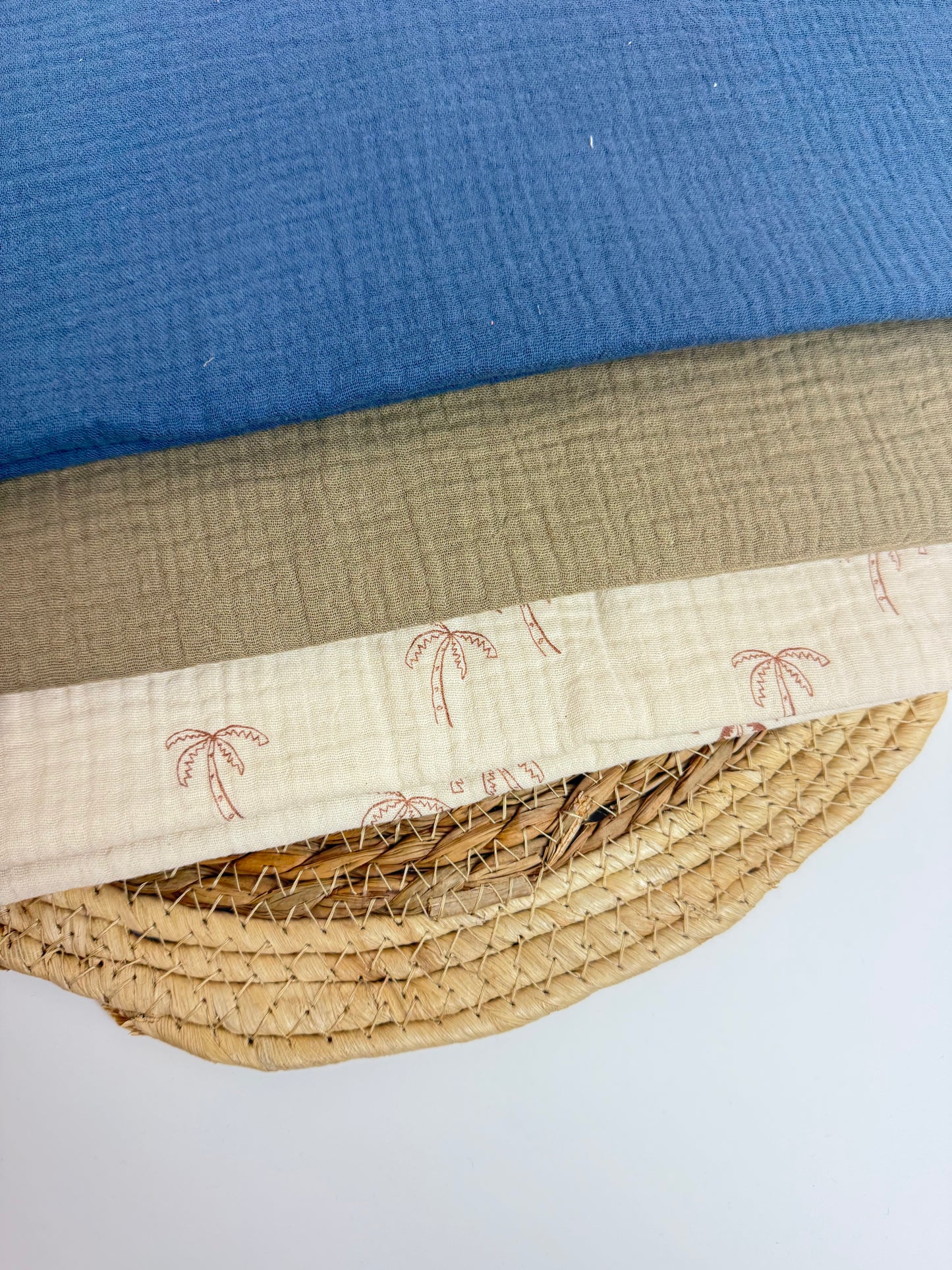 Musselindecke handmade | ca. 130 x 175 cm